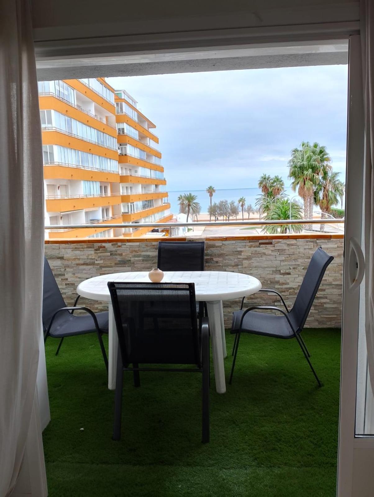 Vista Al Mar Apartment Roses